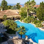 Hotel Achtis