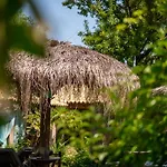 Hotel Achtis