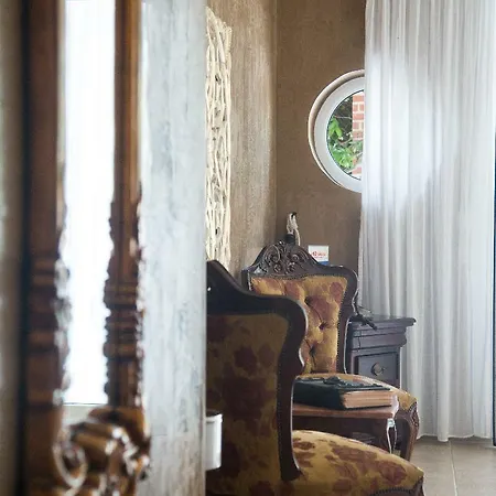 Hotel Achtis 4*