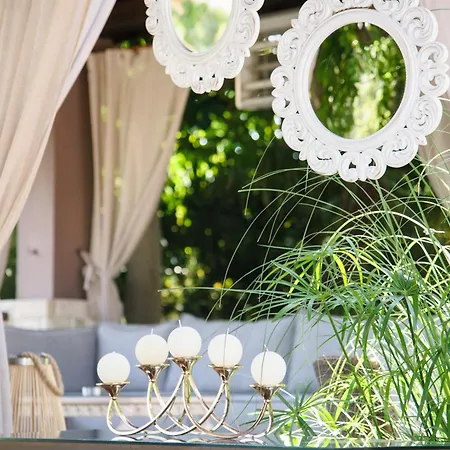 Achtis Отель