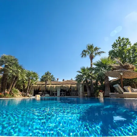 Hotel Achtis 4*