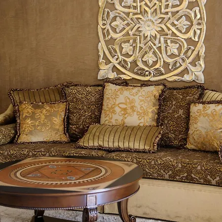 Achtis 4* أفيتوس